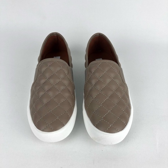Steve Madden Endell Quilted Taupe Slip On Shoes 7 - Picture 3 of 7